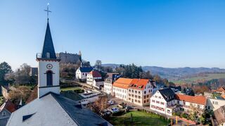 Das Zentrum der Lindenfelser Altstadt: Anfang der 70er Jahre nahm die Stadt ihre heutige Gestalt an, als die heutigen Stadtteile nach und nach eingemeindet wurden. Völlig unumstritten waren diese Maßnahmen nicht.