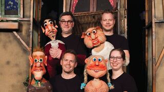 Das Darmstädter Kikeriki-Theater führt am 18. und am 19. Juni sein Stück „Der Deppenkaiser“ auf Burg Lindenfels auf.