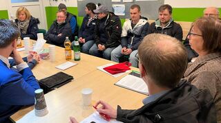 Vertreter des Freundeskreises Pawlowiczki, der Feuerwehren und der CDU organisieren die Transporte nach Pawlowiczki.