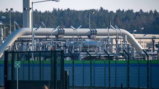 Die Gasempfangsstation der Ostseepipeline Nord Stream 2: Eine Milliardenabschreibung auf das Projekt ihrer Tochter Wintershall verhagelt der BASF die Quartalszahlen.