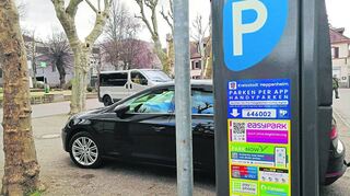 Um das Bezahlen mit dem Smartphone zu ermöglichen, wurden sämtliche Parkscheinautomaten umgerüstet.