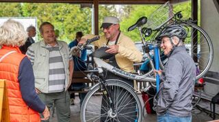 Die TSV Auerbach und der ADFC Bergstraße hatten am Samstag zu einem Fahrradcheck mit Codierungs-Aktion eingeladen.