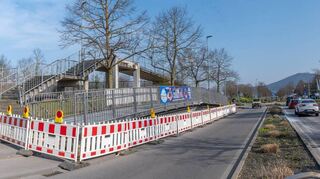 Die eingestürzte Brücke über den Berliner Ring kann wiederaufgebaut werden. Die Stahlkonstruktion muss dafür allerdings zunächst instandgesetzt werden.  u