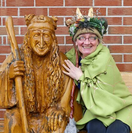 Oberhexe Antje Wedde ist die Chefin der Wolfshäger Hexenbrut.