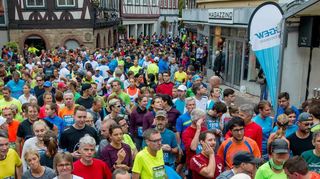 Massenbewegung: Am 25. September soll die Laufveranstaltung Jog and Rock in Bensheim aus der Corona-Zwangspause kommen. Start und Ziel wurden vom Marktplatz (unser Archivbild) ins Weiherhausstadion verlegt.