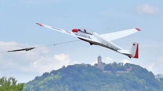 Im Zweisitzer und mit Fluglehrer ging es beim Mitmachtag des Aero-Clubs Heppenheim in die Luft.