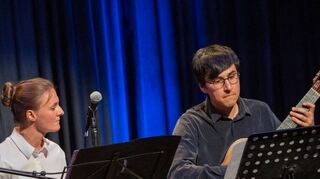 Die ukrainische Mandolinespielerin Natalia Korchynska und der Gitarrist Jesse Flowers boten im Kultursalon eine musikalische Sternstunde.