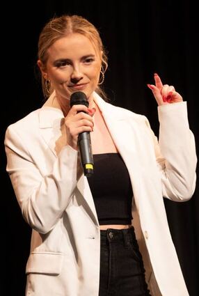 Newcomerin Lea Hieronymus konnte beim Kultursalon überzeugen.