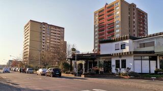 Die Gießener Straße hat sich zum belebten Stadtviertel entwickelt. Der oftmals zu schnelle Durchgangsverkehr bereitet Sorgen.