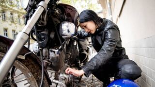 Selbst Hand anlegen zu können: Das kann beim Kauf älterer Maschinen von Vorteil sein – alternativ ist ein guter Draht zu einer entsprechenden Werkstatt wichtig.