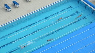 Beim Ausdauertraining im Wasser schonen Sportler ihre Gelenke.