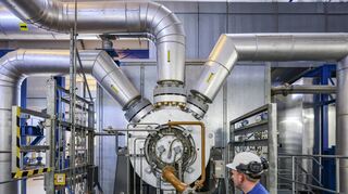 Die deutschen Gasspeicher sind aktuell zu 60 Prozent gefüllt. Bis zur Heizperiode muss noch einiges passieren, mahnt Netzagentur-Chef Klaus Müller.