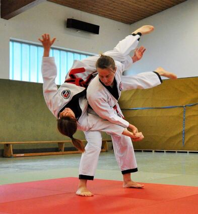 Unzählige Trainingsstunden sind bei den Hapkidoin der TSV Auerbach nötig, bis sie sich der Prüfung zum schwarzen Gürtel stellen können.