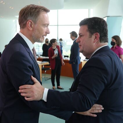 Kürzungspläne: Bundesfinanzminister Christian Lindner (l.) und Bundesarbeitsminister Hubertus Heil.