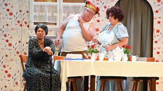 Die Laienspielschar des VzEdT begeisterte beim Bunten Abend mit dem Ein-Akter „Der 75. Geburtstag“.