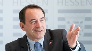 Der hessische Kultusminister Alexander Lorz (CDU) würde das neue Fach „Digitale Welt“ nach einer Pilotphase gerne flächendeckend einführen.