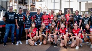 Die Flames unterbrachen den Trainingsalltag für die kurzweilige Mannschaftsvorstellung beim „Summer in the City“ in der Innenstadt.