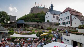 Die Lindenfelser Gesangvereine werden am Freitag, 5. August, im Kurgarten das Burgfest eröffnen.