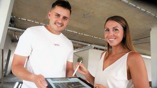 Betriebswirt Christoffer Reimund und Physiotherapeutin Céline Goes sind die Gesellschafter des „Cube of Mobility“ im Zwingenberger Stadtteil.