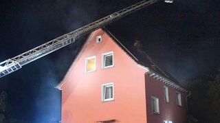 Beim Brand eines Wohnhauses in Gadernheim ist ein Schaden von mindestens 100 000 Euro entstanden.