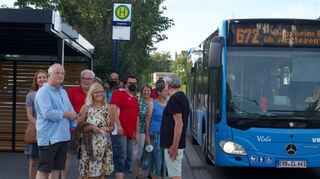 Die Grünen waren im Rahmen ihres Sommerprogramms mit dem neuen Stadtbus entlang des Berliner Rings unterwegs.