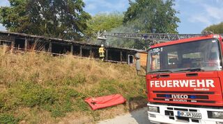Das Holzgebäude der Freien Schule Laubenhöhe (Waldorfschule) in Mörlenbach ist in der Nacht zum Freitag bei einem Brand zerstört worden. Es war erst in diesem Jahr fertiggestellt worden.