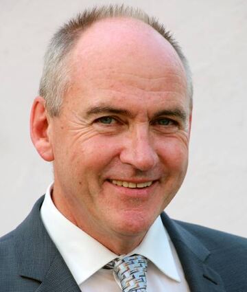 Dekan Arno Kreh.