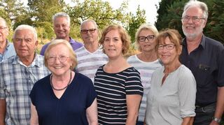 Der neu zusammengesetzte Vorstand des Obst- und Gartenbauvereins Einhausen: (v.l.) Hans-Werner Beckert, Werner Schumacher, Marietta Beckert, Hans-Joachim Koch (Vorsitzender), Horst Guthier, Tatjana Spahl, Diana Stichter, Brigitte Willmann, Ferdi Stichter.