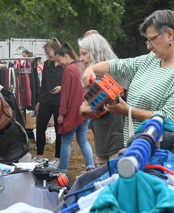 Erstmals fand auf dem Gelände des VdH Zwingenberg am Reutershügel ein Flohmarkt statt. Der Erlös aus der Standgebühr kommt der „Tour der Hoffnung“ und damit krebskranken Kindern zugute.