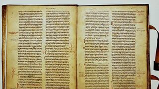 Der Lorscher Codex ist eine Art Grundbuch. Dokumentiert sind darin die Besitztümer des Klosters Lorsch und die Rechte der Abtei daran.