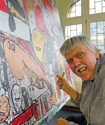 Auch die Galerie der Behindertenhilfe Bergstraße (auf dem Foto Jürgen Klaban) ist an den Tagen der offenen Ateliers beteiligt.