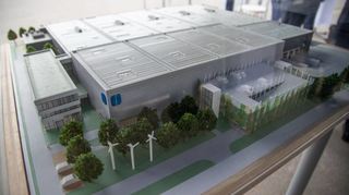 So soll die neue Fabrik der Firma Sanner im Stubenwald aussehen – inklusiver dreier Windräder, Photovoltaik und begrüntem Dach.
