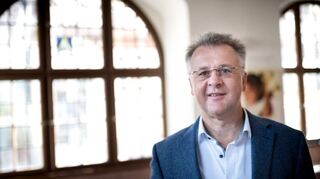 Rainer Burelbach ist seit 2011 Bürgermeister der Kreisstadt Heppenheim. Bei der Direktwahl im März 2023 strebt er eine dritte Amtszeit an.