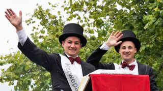 Lukas (links) und Leonhard Buchner waren am Wochenende als Kerweparrer und Glöckner aktiv.