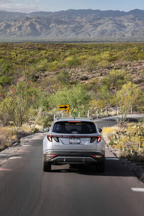 mid Groß-Gerau - Distanzen zwischen Ortschaften können in Amerika erheblich sein. Die Proportionen und die neue Plattform des Tucson sorgen für reichlich Komfort auf langen Fahrten.