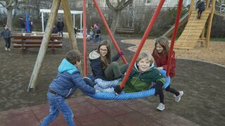 Zahlreiche Spielplätze zeugen von einer Stadt, die ein „besonderes Augenmerk“ auf das Zusammenleben der Generationen legt, wie der Lampertheimer Bürgermeister Gottfried Störmer sagt.