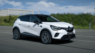 mid Groß-Gerau - Die Frontpartie des ASX wird vom markentypischen "Dynamic Shield"-Design geprägt.