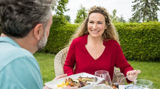 Auch beim Grillen kann man sich gesund ernähren.