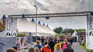 Zum „Tag der Familien“ kamen am Samstag knapp 4000 Menschen auf das Betriebsgelände von Dentsply Sirona in Bensheim. Viel Spaß hatten auch die Kinder, die Zahnärzte spielen durften.