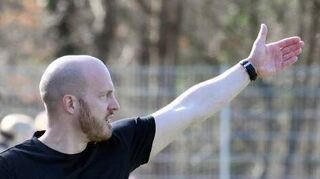 Trainer Thomas Süß bleibt mit Einhausen ungeschlagen.