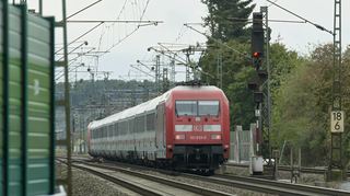 Die viel befahrene Strecke der Riedbahn.
