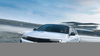 mid Groß-Gerau - Opel zeigt die ersten Bilder der neuen GSe-Modelle.