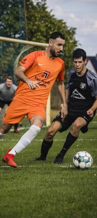 Ahmet Tubay (l.) und der VfR Bürstadt wollen in Bensheim punkten.