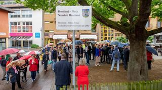 Ende April 2019 wurde der Hostinné-Platz eingeweiht. Nun soll er mit Geld aus dem Förderprogramm Zukunft Innenstadt aufgewertet werden.
