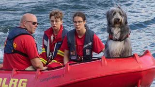 Die DLRG suchte mit Spürhund auf dem Niederwaldsee nach Opfern.