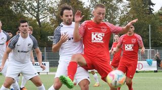 Trotz Überlegenheit lag die TSV Auerbach gegen den SV Nauheim zeitweise 0:2 hinten. Am Ende stand es aber 2:2.