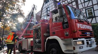Bei der jüngsten Inspektionsübung der Bensheimer Feuerwehr wurde ein Brand in einem Gebäude in der Fußgängerzone angenommen.