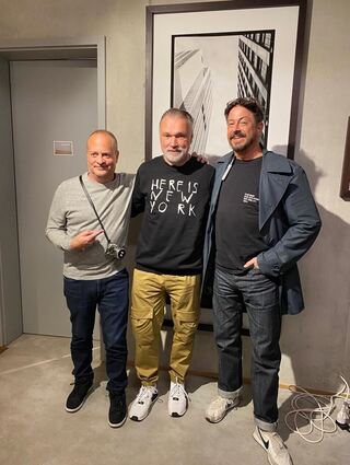 Horst Hamann (M.) mit Eli Morgan Gesner (l.) und Adam Schatz (r.), den Gründern von Zoo York.