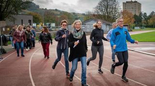 Im Stadion in Heppenheim startete gestern der virtuelle Spendenlauf „Bergstraße läuft gegen Gewalt“, der vom Arbeitskreis gegen häusliche Gewalt ins Leben gerufen wurde.