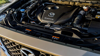 mid Groß-Gerau - Der 2,2 Liter Reihenvierzylinder-Turbodiesel ist das Herzstück des CX-5 Skyactiv-D und sorgt für eine hohe Reichweite.